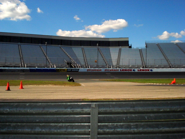 gal/2007 Loudon Track Day/pictures_083.jpg